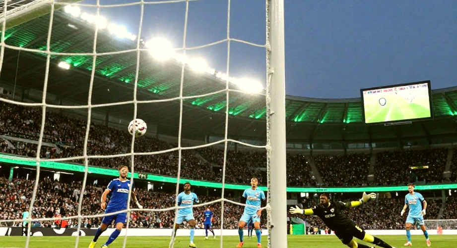 Edin Dzeko rời sân ở Zenica: Khi Bosnia học cách nói lời tạm biệt