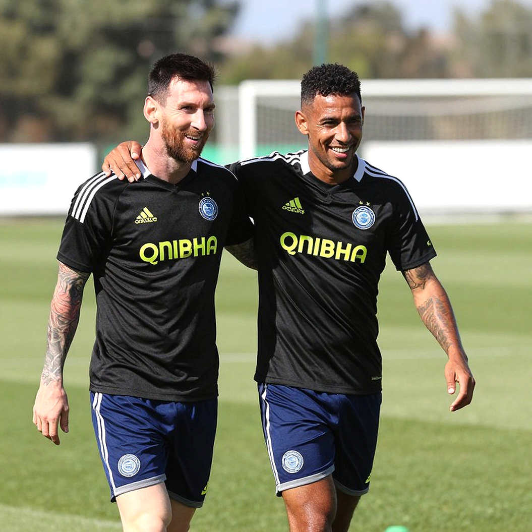 Cửa sổ FIFA, ngôi sao châu Âu và bài toán “Vua Đông Nam Á” của tuyển Việt Nam Cửa sổ FIFA, ngôi sao châu Âu và bài toán “Vua Đông Nam Á” của tuyển Việt Nam