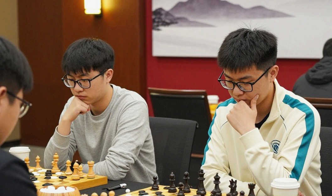FRITZ 20 và cuộc chơi thế chân trong thị trường cờ vua: Khi ChessBase đánh cược vào 'cuộc cách mạng huấn luyện' FRITZ 20 và cuộc chơi thế chân trong thị trường cờ vua: Khi ChessBase đánh cược vào 'cuộc cách mạng huấn luyện'