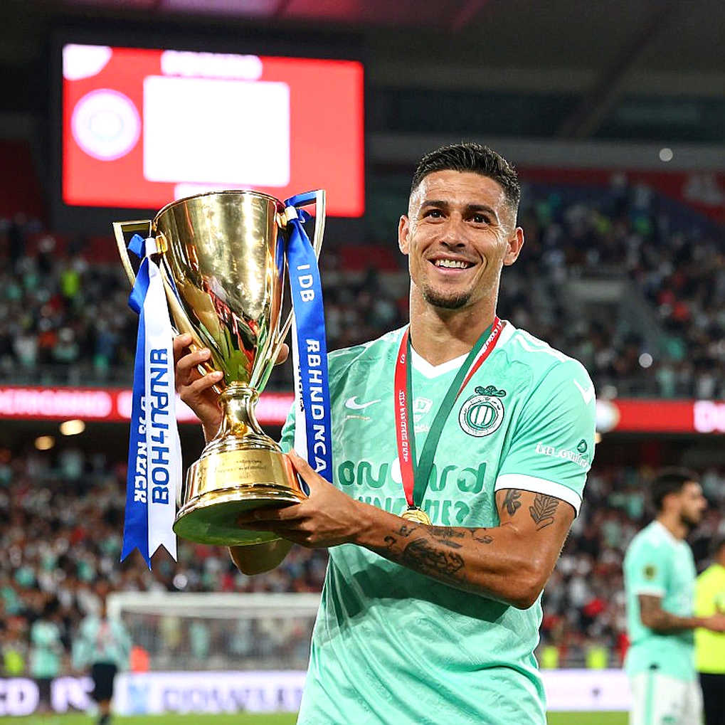 Mora, Márquez và khoảng trống sáu mét không ai che