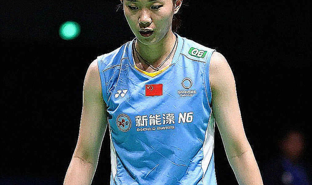 Alwi Farhan tập cùng Kento Momota trước Asian Games 2026: bài học không nằm ở tỷ số