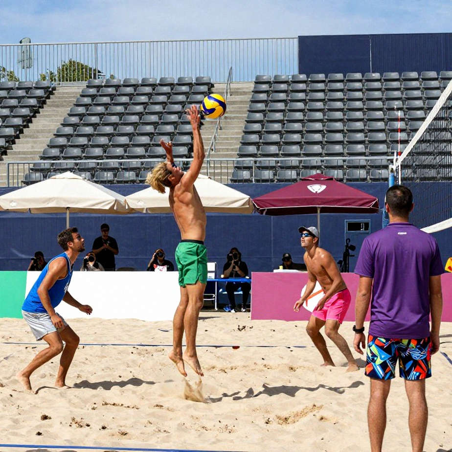 AVP League 2026: Khối chắn bị vô hiệu hóa và bài toán một tay đập ở Oak Street Beach