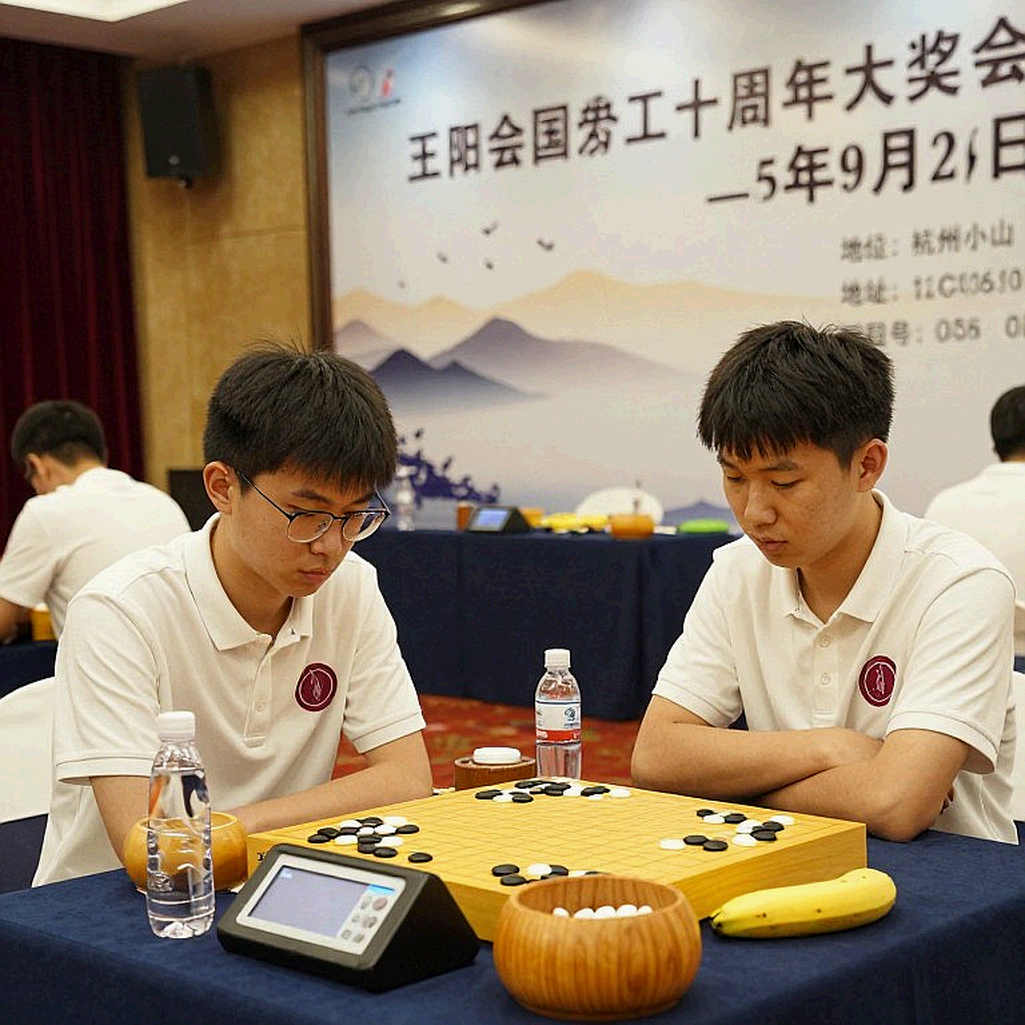 Carlsen tái xuất, Ấn Độ vắng bóng hai kỳ thủ trẻ: Giải Cờ vua Toàn cầu 2026 và bài toán lịch thi đấu Carlsen tái xuất, Ấn Độ vắng bóng hai kỳ thủ trẻ: Giải Cờ vua Toàn cầu 2026 và bài toán lịch thi đấu