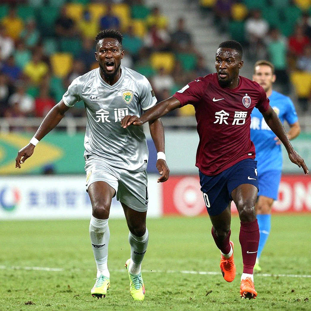 Williams Minh Hoàng: The 1.90m Target Man and the Blind Spot in Vietnam's Forward Line Williams Minh Hoàng: The 1.90m Target Man and the Blind Spot in Vietnam's Forward Line