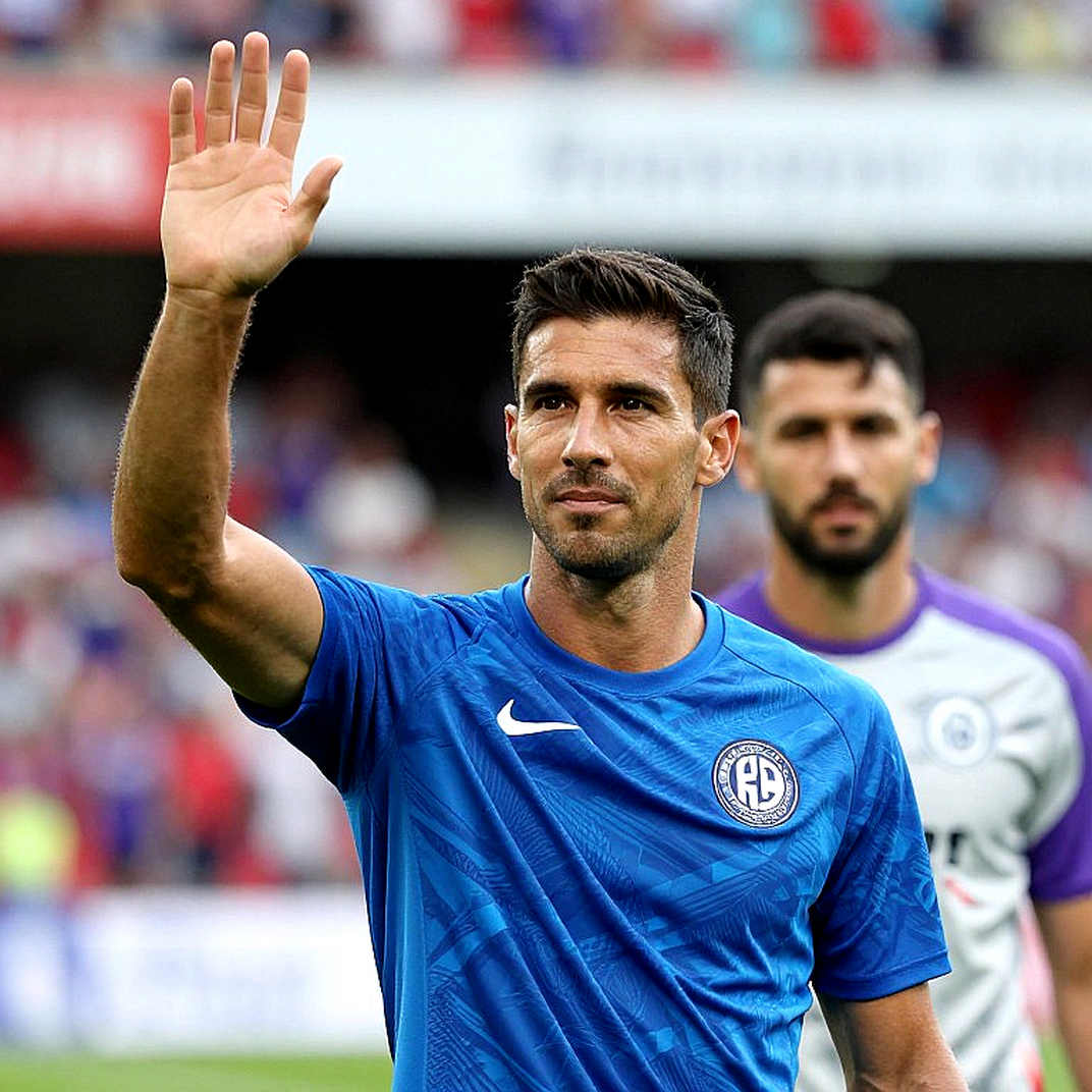 Fenerbahçe cho Rodina Moscow mượn Rodrigo Becao: Một chỗ trống được tạo ra đúng lúc