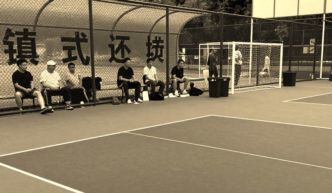 Một tấm huân chương và một câu nói khó nghe ở Ngày hội viên của Table Tennis England