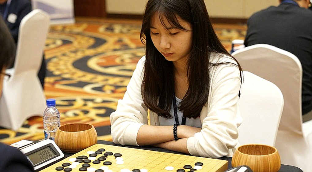 Nghệ thuật nói "không đủ dữ liệu" giữa cơn bão tin đồn chuyển nhượng esports