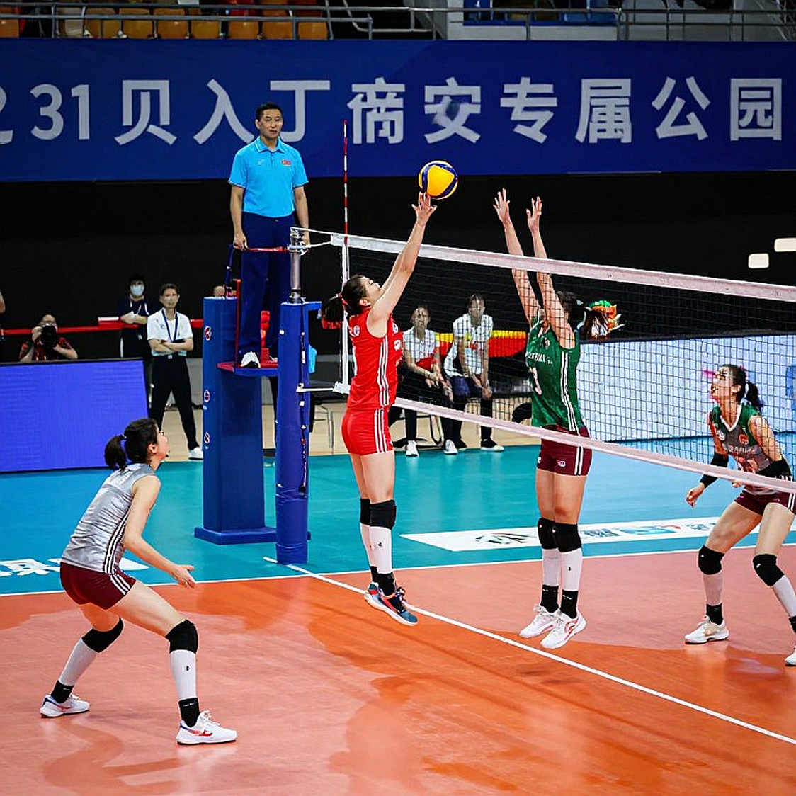 U23 Vietnam and the Uzbekistan Test: When Hands Speak Before the Whistle Blows U23 Vietnam and the Uzbekistan Test: When Hands Speak Before the Whistle Blows