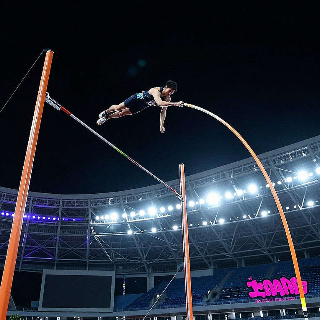 Keely Hodgkinson, Nike's Speed Suit, and an Aerodynamics Problem Set at the Wrong Distance Keely Hodgkinson, Nike's Speed Suit, and an Aerodynamics Problem Set at the Wrong Distance