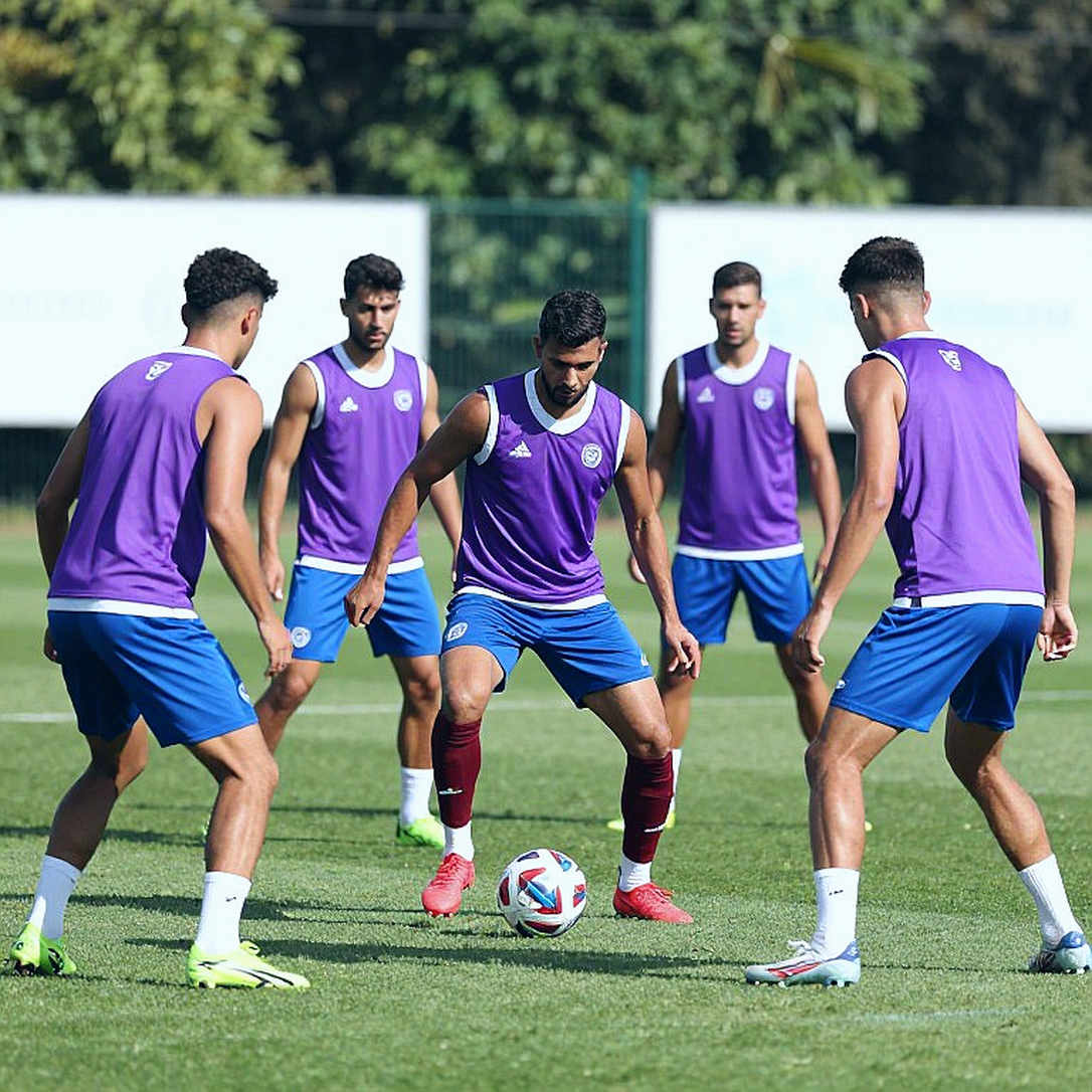 Beşiktaş thắng Başakşehir: cú đổi sơ đồ phút 65 và tiếng còi cần được giải thích
