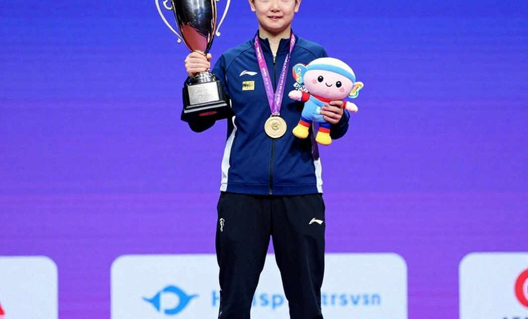 China Smash 2026: Cô gái 19 tuổi quét sạch huyền thoại sáu kỳ Olympic